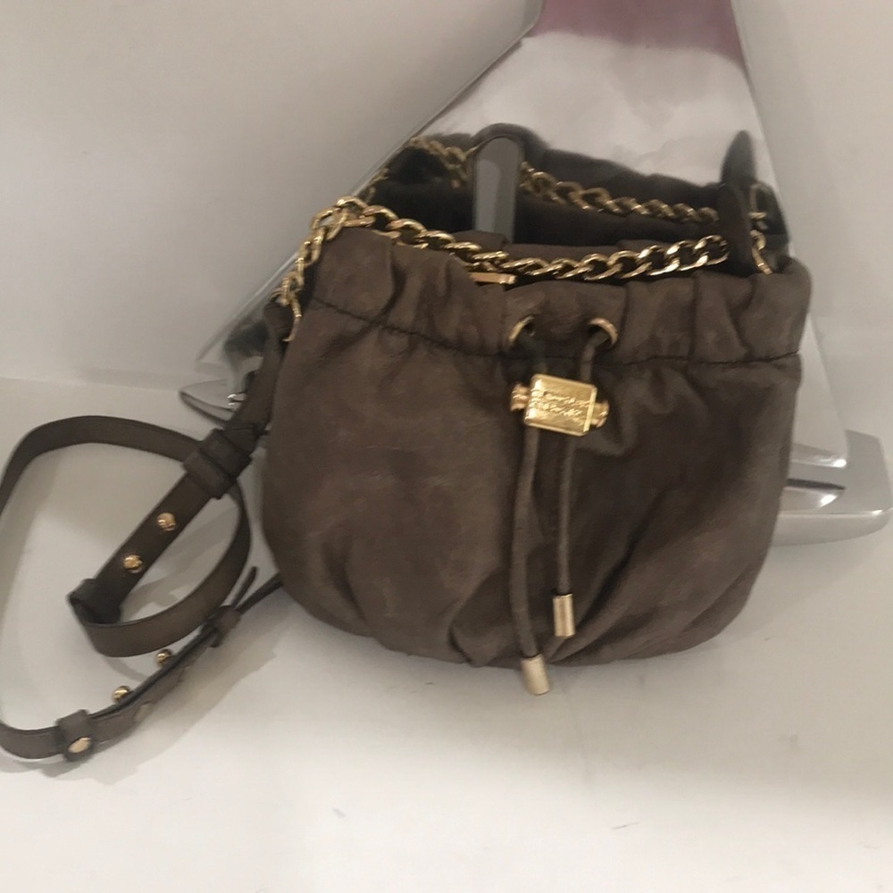 Badgly Mischa small crossbody leather bag to toape
